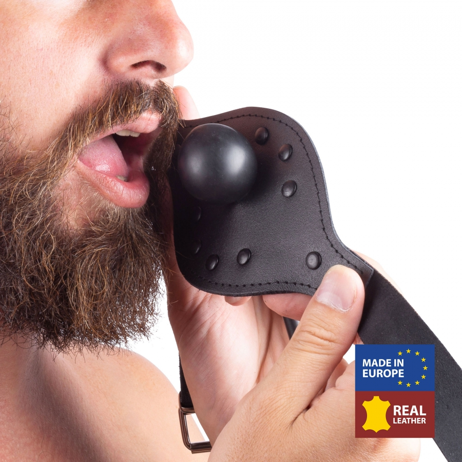 The Red Bâillon Gonflable En Cuir Avec Boule 1 The Red Bâillon Gonflable En Cuir Avec Boule