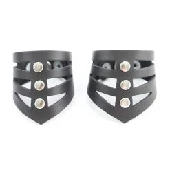 The Red Bracelets En Cuir Xena Pointe 3 The Red Bracelets En Cuir Xena Pointe -FÉMINITÉS boutique bracelets en cuir xena pointe 1