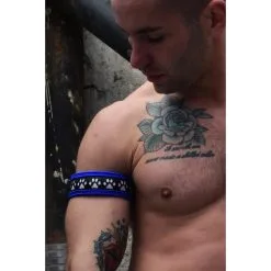 Breedwell Brassard Lumineux POUNDTOWN Bleu -FÉMINITÉS boutique brassard lumineux poundtown bleu 5