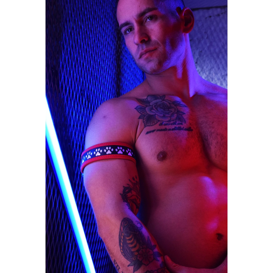 Breedwell Brassard Lumineux POUNDTOWN Rouge 5 Breedwell Brassard Lumineux POUNDTOWN Rouge – Image 5