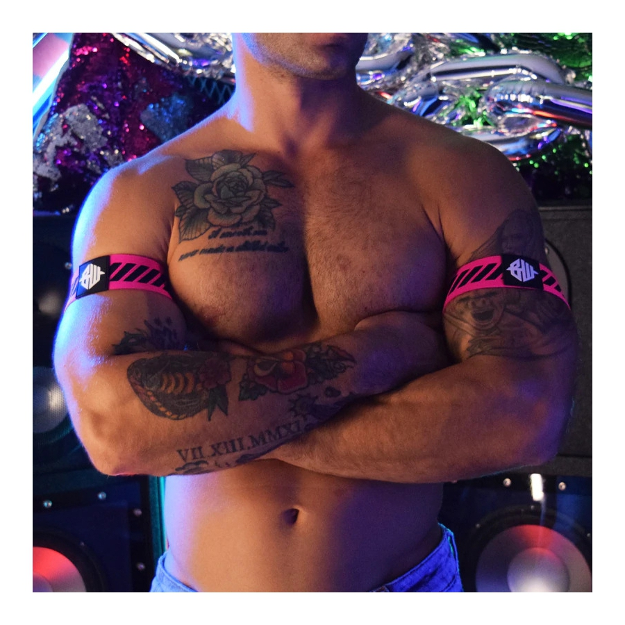 Breedwell Brassards MAGNUM Roses 1 Breedwell Brassards MAGNUM Roses