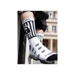 Chaussettes Blanches LOCKED Sk8erboy -FÉMINITÉS boutique chaussettes blanches locked sk8erboy 6