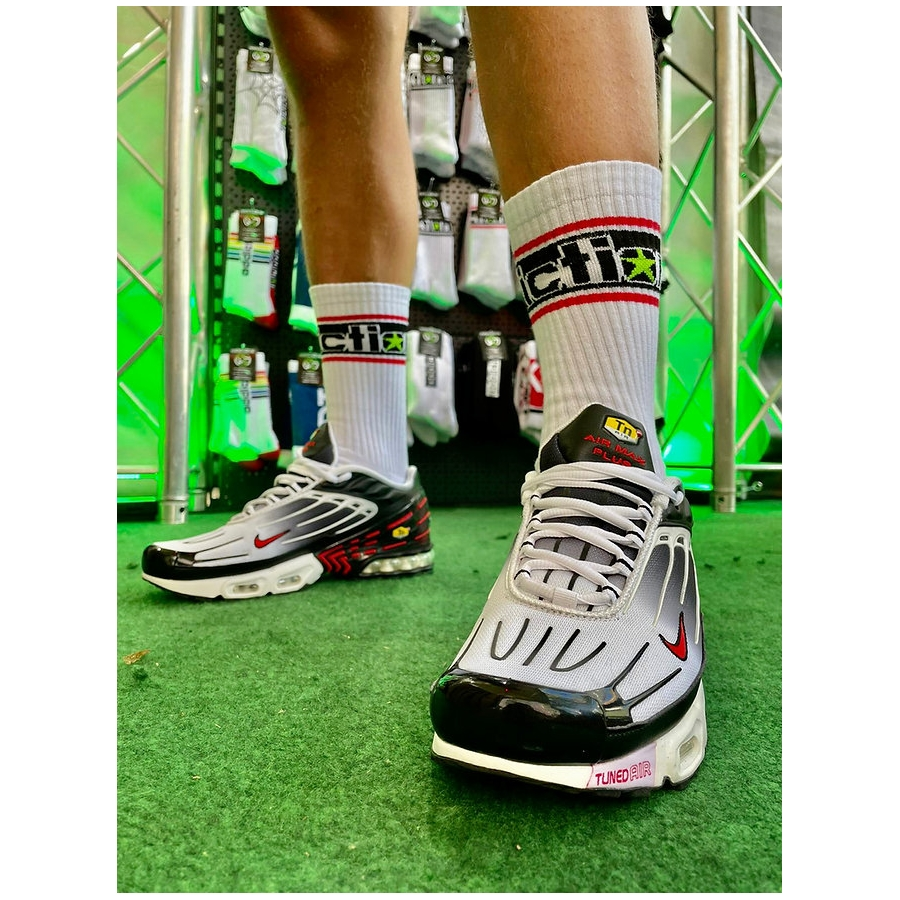 Chaussettes Blanches SPORTY Addiction Liserés Rouges 4 Chaussettes Blanches SPORTY Addiction Liserés Rouges – Image 4