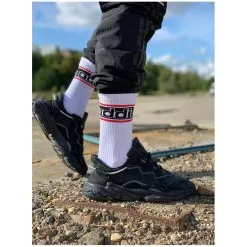 Chaussettes Blanches SPORTY Addiction Liserés Rouges 9 Chaussettes Blanches SPORTY Addiction Liserés Rouges -FÉMINITÉS boutique chaussettes blanches sporty addiction liseres rouges 4