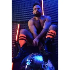 Breedwell Chaussettes Hautes LOGO KNEE Orange 16 Breedwell Chaussettes Hautes LOGO KNEE Orange -FÉMINITÉS boutique chaussettes hautes logo knee orange 6