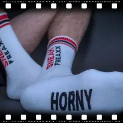 SneakFreaxx Chaussettes SOCKEN NEON Horny Rouge -FÉMINITÉS boutique chaussettes socken neon horny rouge 2