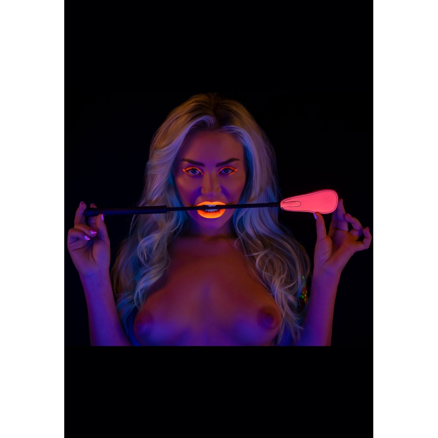 Cravache SM Phosphorescente GLOW PINK Taboom 49cm 7 Cravache SM Phosphorescente GLOW PINK Taboom 49cm – Image 7