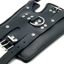 The Red Deluxe Manchette Suspension En Cuir 10 The Red Deluxe Manchette Suspension En Cuir -FÉMINITÉS boutique deluxe manchette suspension en cuir 4