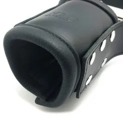 The Red Deluxe Menottes Suspension En Cuir - Mains -FÉMINITÉS boutique deluxe menottes suspension en cuir mains 4