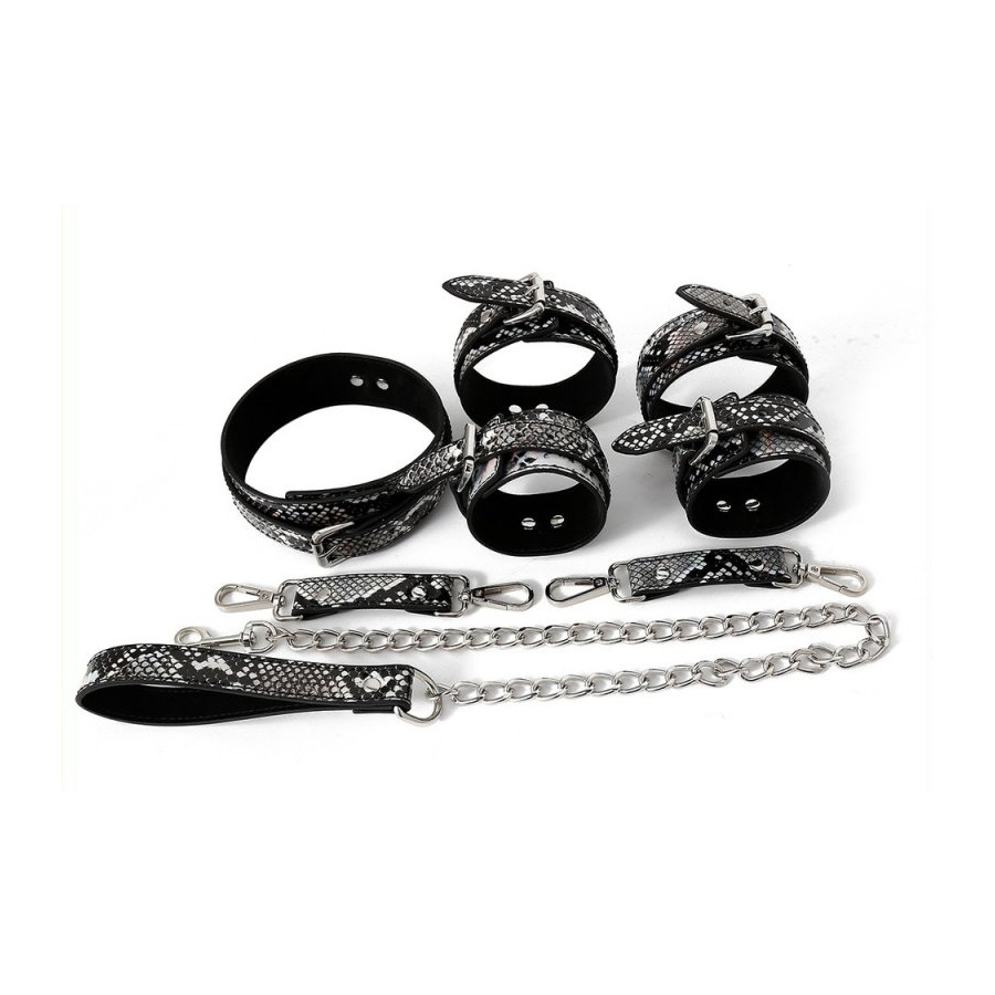 SM Fantasy Kit Sm SNAKINE Collier Et Menottes Noir-Argentés 4 SM Fantasy Kit Sm SNAKINE Collier Et Menottes Noir-Argentés – Image 4