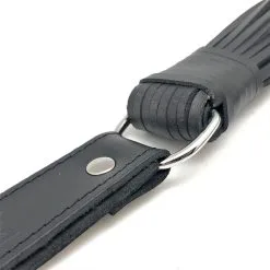 The Red Martinet En Cuir 46 Brins Avec Poignée 75cm -FÉMINITÉS boutique martinet en cuir 46 brins avec poignee 75cm 2