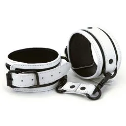 GLO IN THE DARK Menottes De Chevilles Fluorescentes GLO -FÉMINITÉS boutique menottes de chevilles fluorescentes glo 2