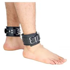 The Red Menottes En Cuir Pour Chevilles Noir -FÉMINITÉS boutique menottes en cuir pour chevilles noir 7