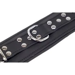 The Red Menottes En Cuir Rembourrées Pour Chevilles Noir 11 The Red Menottes En Cuir Rembourrées Pour Chevilles Noir -FÉMINITÉS boutique menottes en cuir rembourrees pour chevilles noir 3