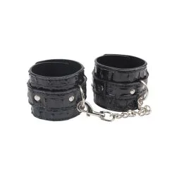 Chisa Novelties Menottes SURRENDER Noires -FÉMINITÉS boutique menottes surrender noires 2